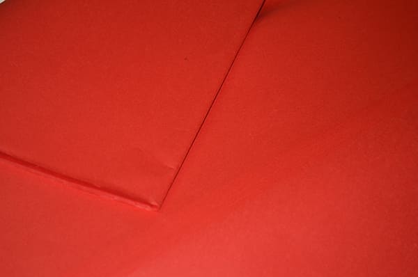 Бумага тонированная, красного цвета